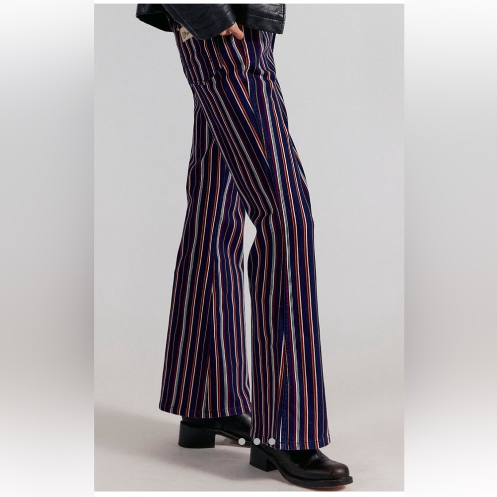 Wrangler X Lainey Wilson Retro Striped Flare Jeans